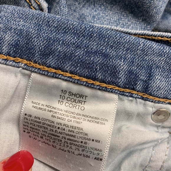 Old Navy Curvy Straight Jeans Medium wash - Picture 12 of 13